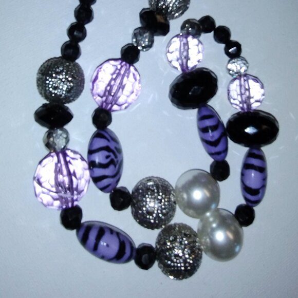 Necklace in Purples and Black - Picture 1 of 1